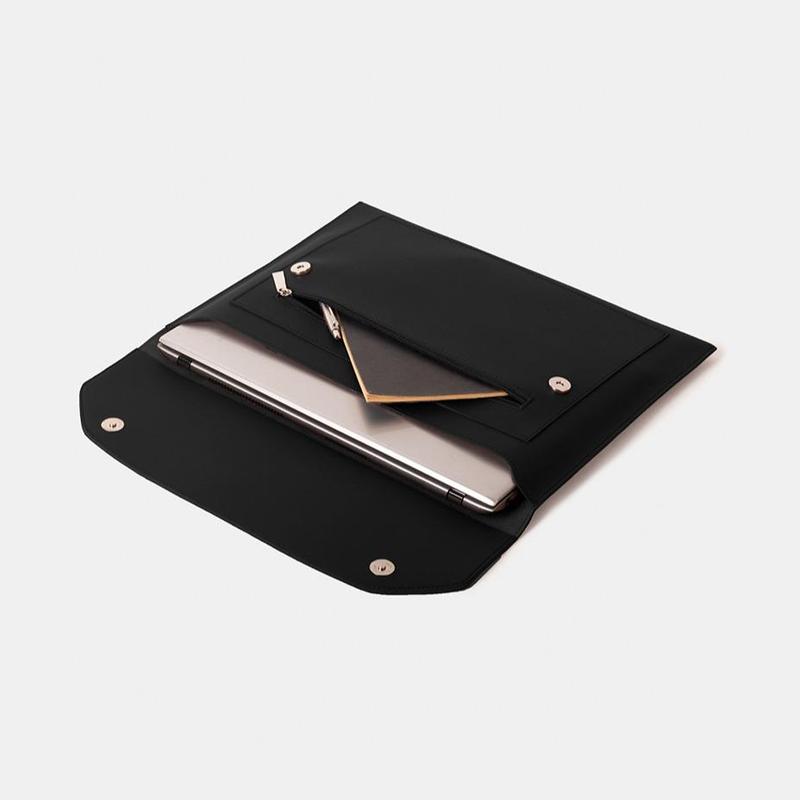 Straightforward DVL Multipocket Laptop Sleeve